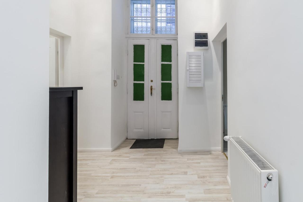 Spacious Riverside Residency - Magnificent View Будапеща Екстериор снимка