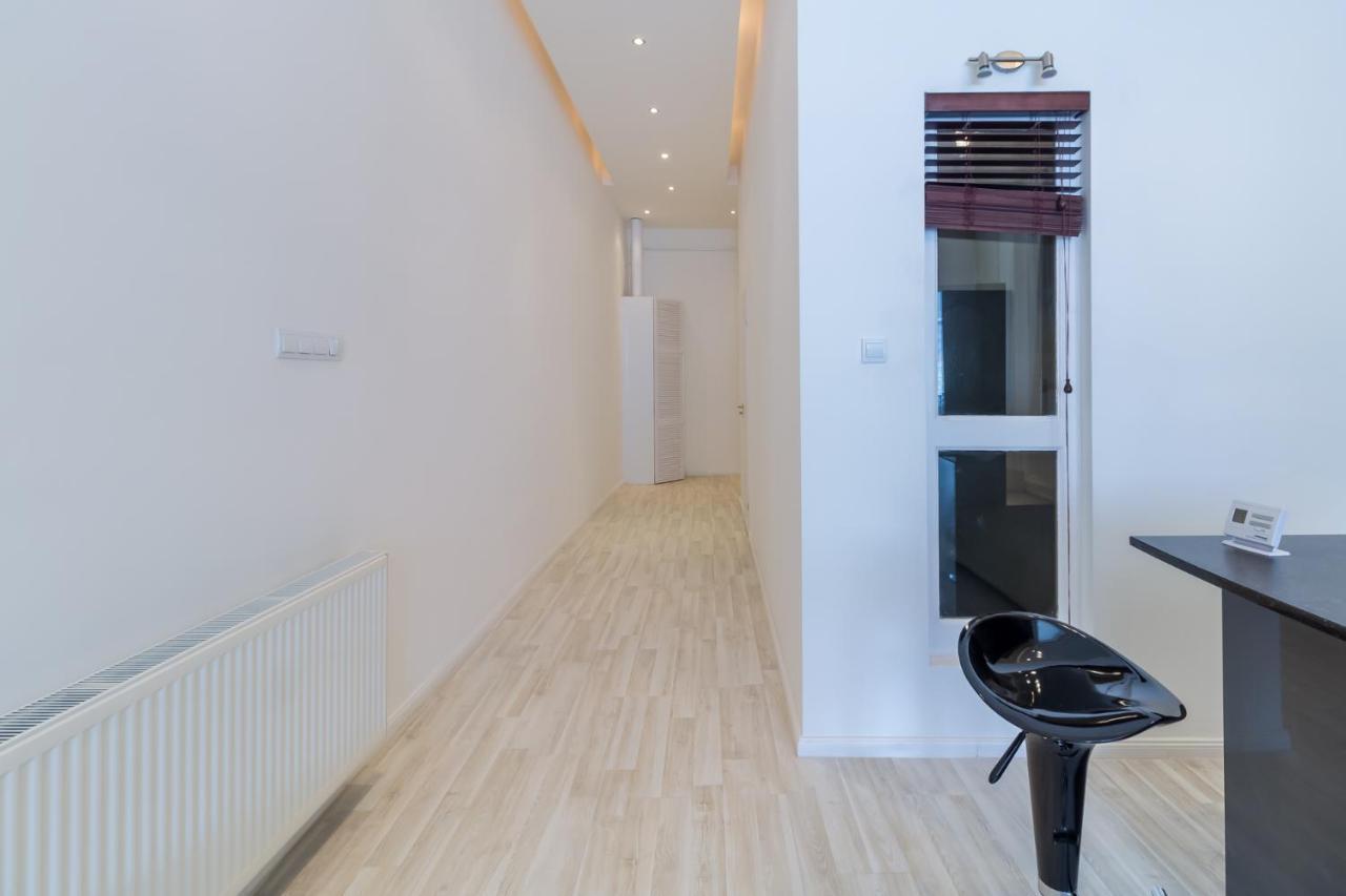 Spacious Riverside Residency - Magnificent View Будапеща Екстериор снимка